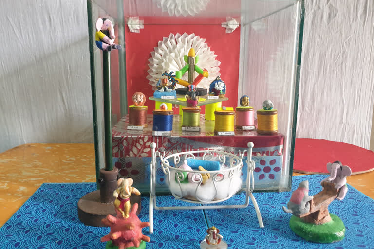 Surat based artist makes miniature Ganesha