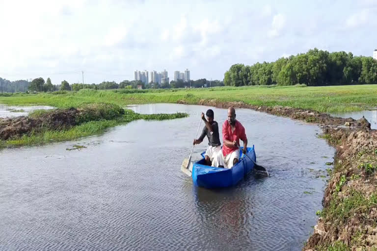 Ayanthol Desam Pulikali team  Pulikali team  Pulikali news  flood relief operations  പുലികളി വാര്‍ത്തകള്‍  തൃശൂര്‍ വാര്‍ത്തകള്‍  അയ്യന്തോള്‍ പുലികളി ടീം