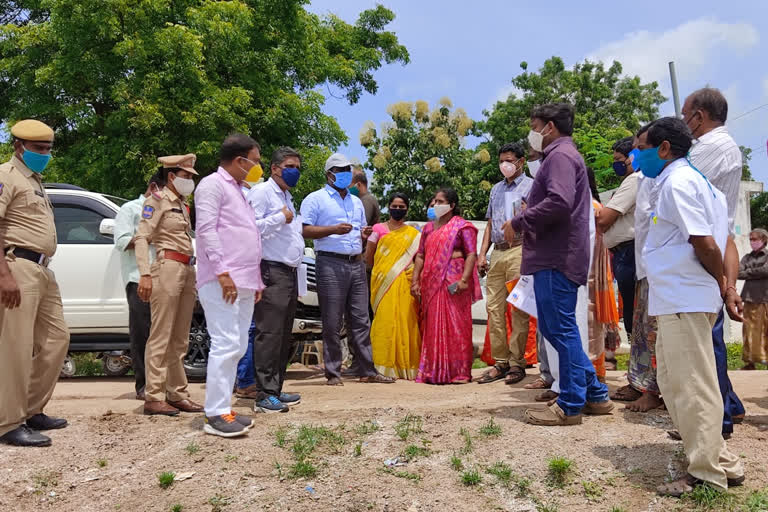 collector Rajiv Gandhi Hanumanthu visit elkathurthy mandal warangal urban district