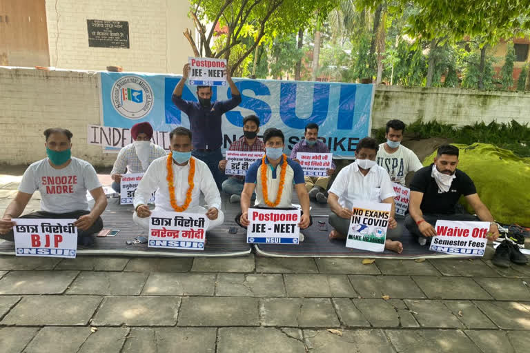 chandigarh congress protest