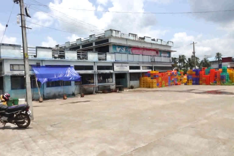 pattambi fish market  pattambi palakkad  പട്ടാമ്പി നഗരസഭ മത്സ്യമാര്‍ക്കറ്റ്  പാലക്കാട് പട്ടാമ്പി  pattambi  പട്ടാമ്പി