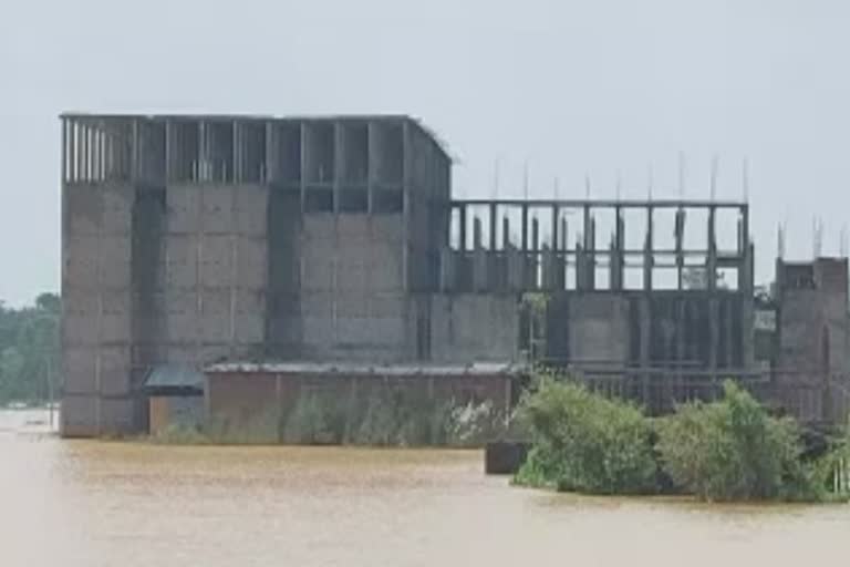 flood water enter in jajpur coldstroe