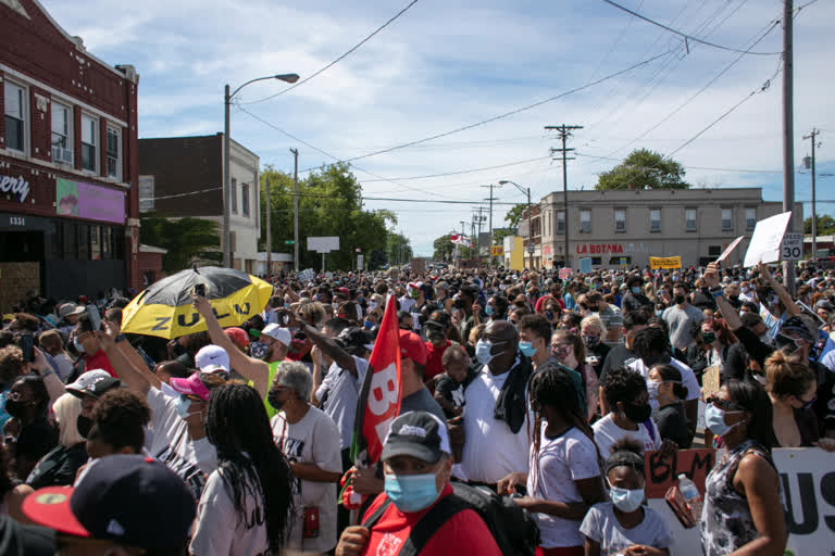 protest-against-death-of-jacob-black-in-kenosha-america