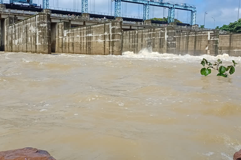 Barrage filled with water