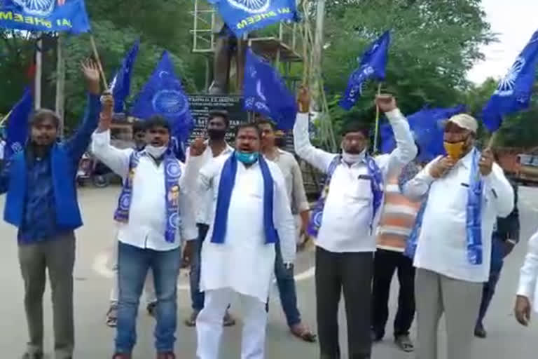 mala mahanadu leaders protest in mint compound