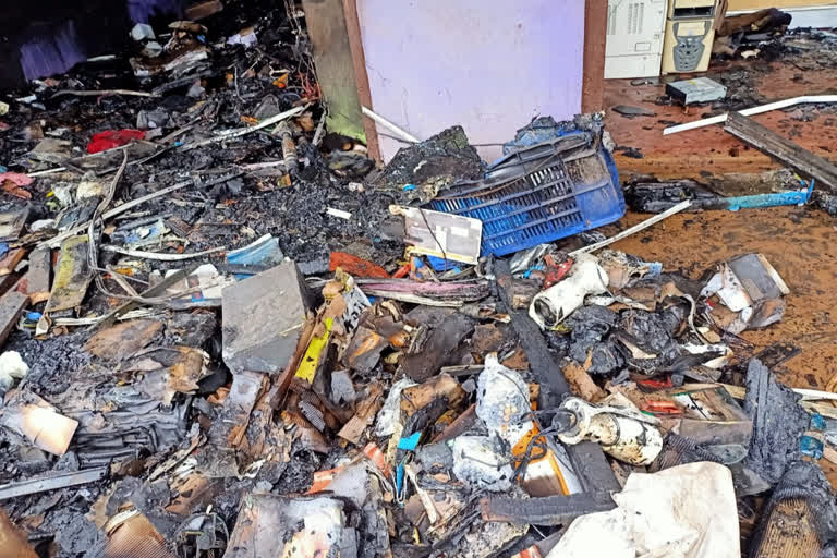 Fire found in electronic shop