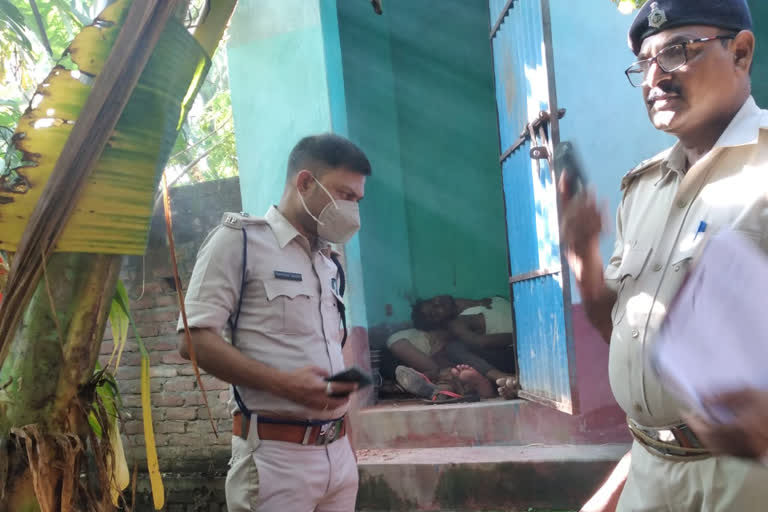 घटनास्थल पर पहुंची पुलिस