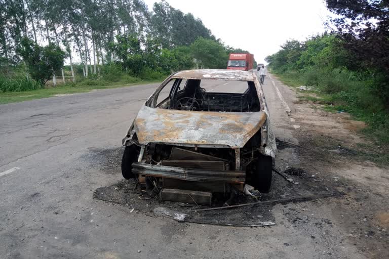 fire in a moving car in kharkhoda sonipat