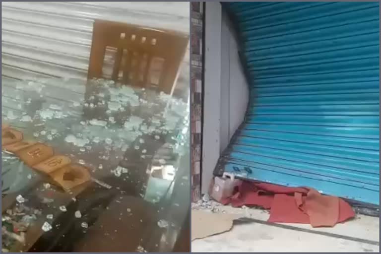 high speed vehicle broked showroom shutter in mandi