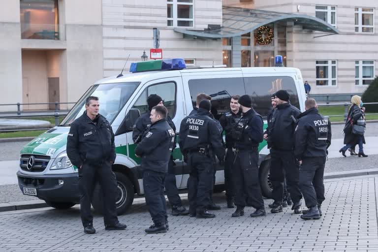 protests-over-corona-related-restrictions-in-germany-300-people-arrested