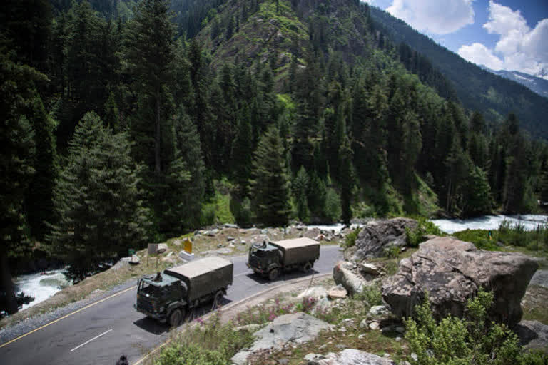 ഇന്ത്യ- ചൈന സംഘർഷം  പാങ്കോങ് തടാകം  PLA troops violated the previous consensus  India- China conflict in Ladakh  pankong  ലഡാക്ക് അതിർത്തി