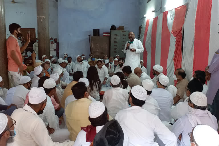 congress state president ajay kumar lallu meeting with weavers in varanasi