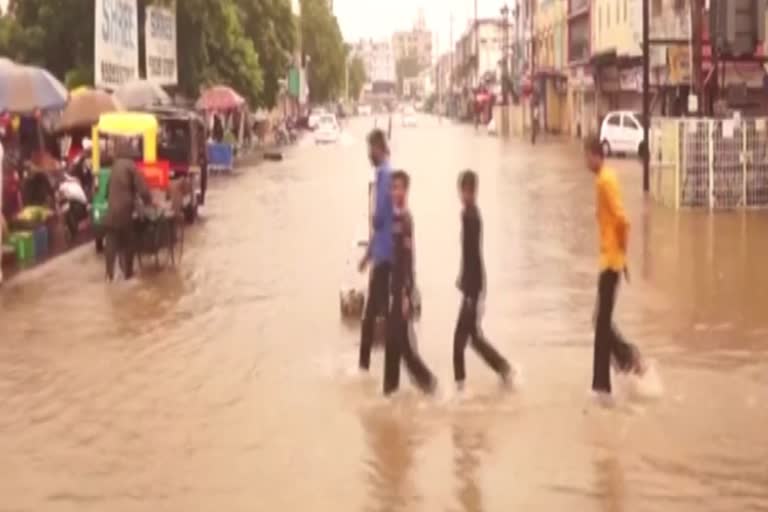 heavy rain in ahmedabad gujarat