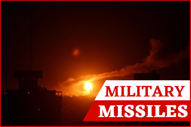 Israeli strike  airstrike  Syrian Defence Ministry  Israel’s military fired missiles  Syrian air defences  Syria  ഇസ്രായേലിൽ മിസൈൽ ആക്രമണം; രണ്ട് സൈനികർ കൊല്ലപ്പെട്ടു  ഇസ്രായേലിൽ മിസൈൽ ആക്രമണം