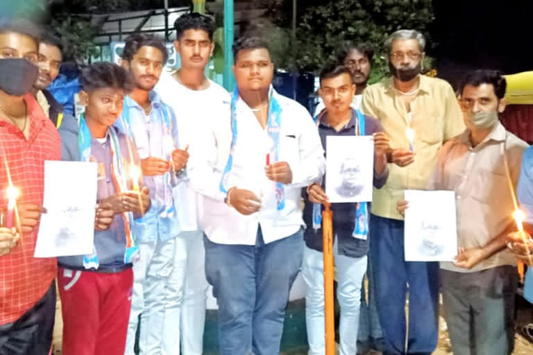 NSUI activists mourn