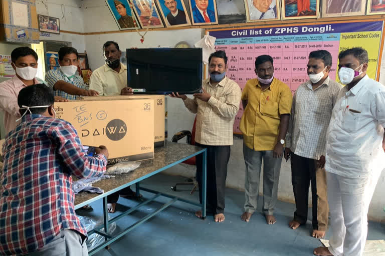 led televisions donation to dongli school in kamareddy district