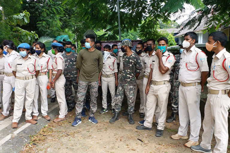 policemen-protest-in-giridih