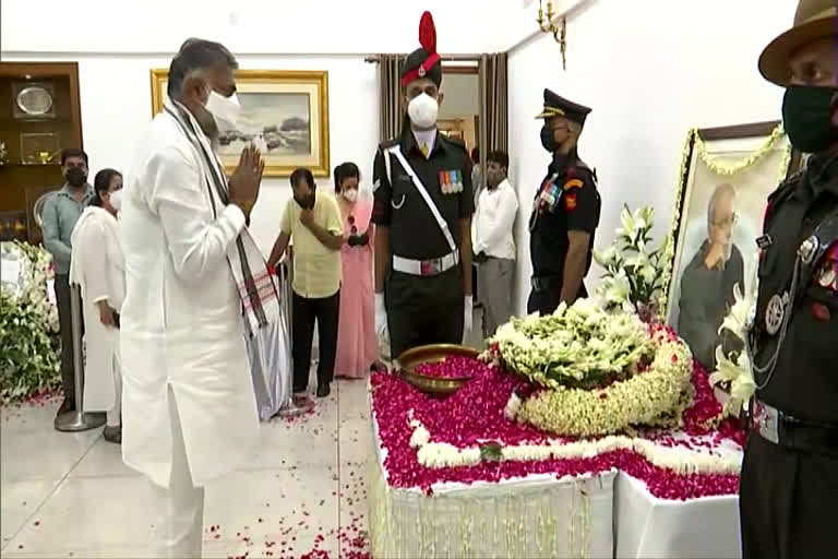 Tribute paid to former President