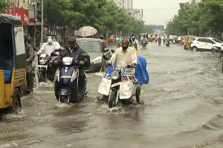 heavy rain in kakinada since two hours