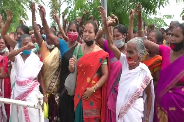 PUBLIC PROTEST AGAINST SCAM IN PMAY IN NORTH GHY- HAJO