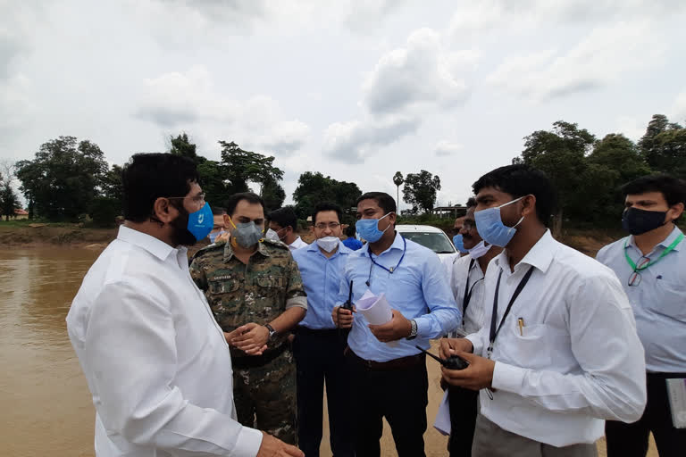 gadchiroli guardian minister eknath shinde  bhamaragad flood situation  eknath shinde on bhamaragad flood situation  भामरागड पूरपरिस्थिती  भामरागड पूर २०२०  गडचिरोली पालकमंत्री एकनाथ शिंदे गडचिरोली दौरा  भामरागड पूरस्थितीवर पालमंत्री शिंदे