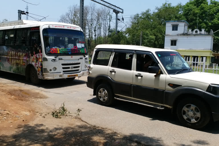 in unlock 4.0 bus service started in chaibasa