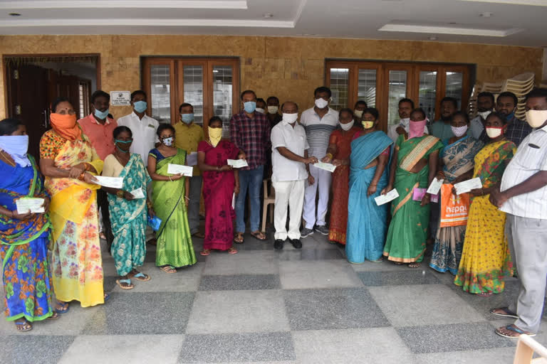 kalyana laxmi cheques distribution to the to the poor at kila warangal in kalyana laxmi cheques distribution to the to the poor at kila warangal