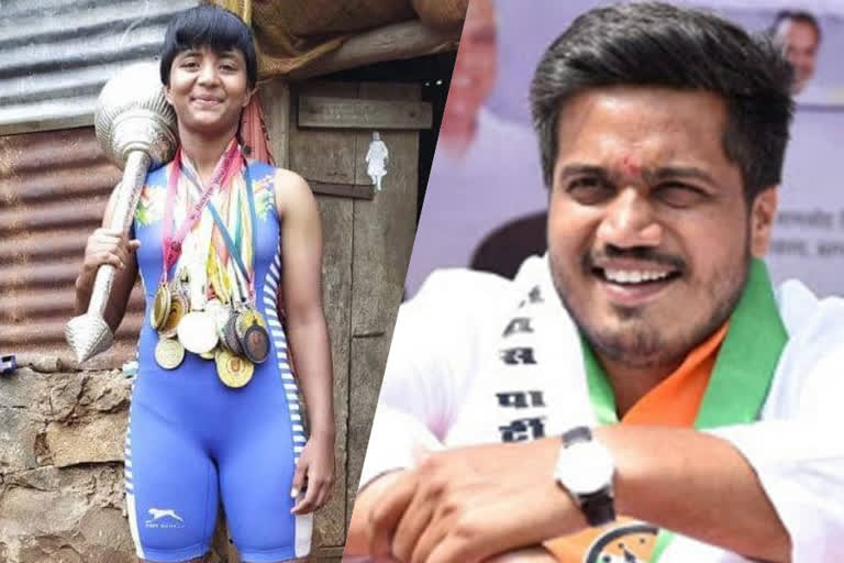 ncp mla rohit pawar takes responsibility young wrestler sonali mandlik