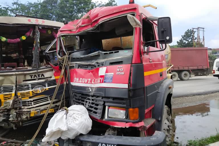 bus-tanker collision in jalpaiguri