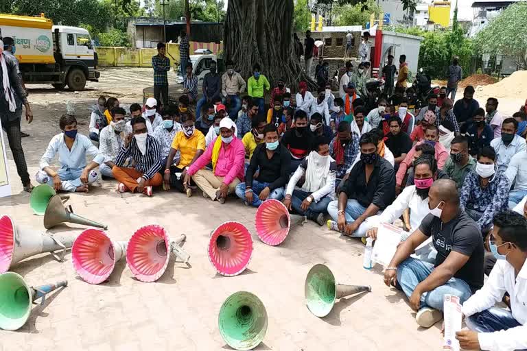 protest of dj operators in raipur