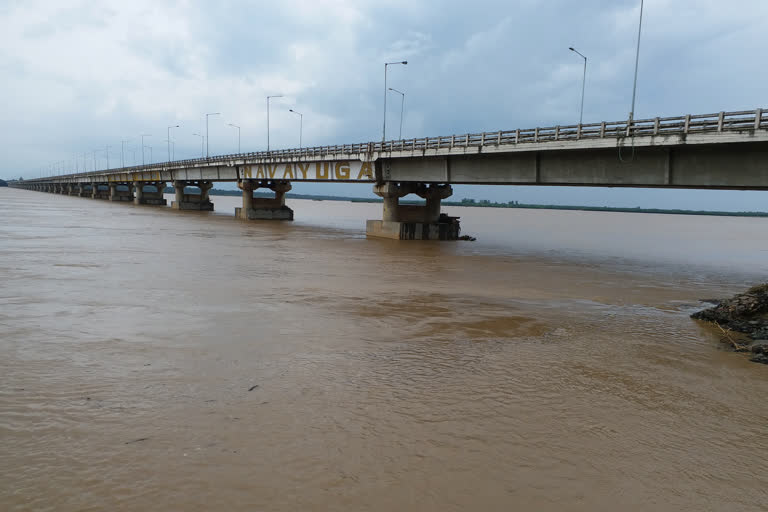 More than three lakh cusecs of water was released from Dhawaleswaram barrage