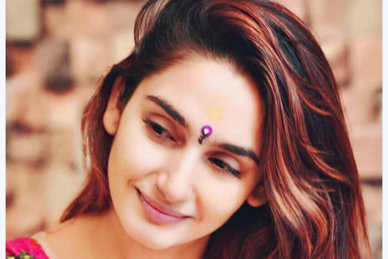 Ragini dwivedi