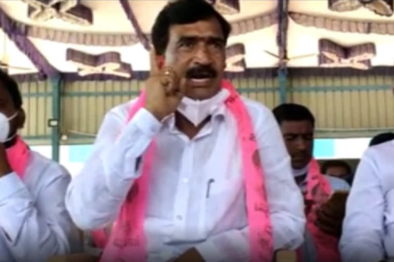 fdc chairmen vanteru prathapareddy participated in trs meeting