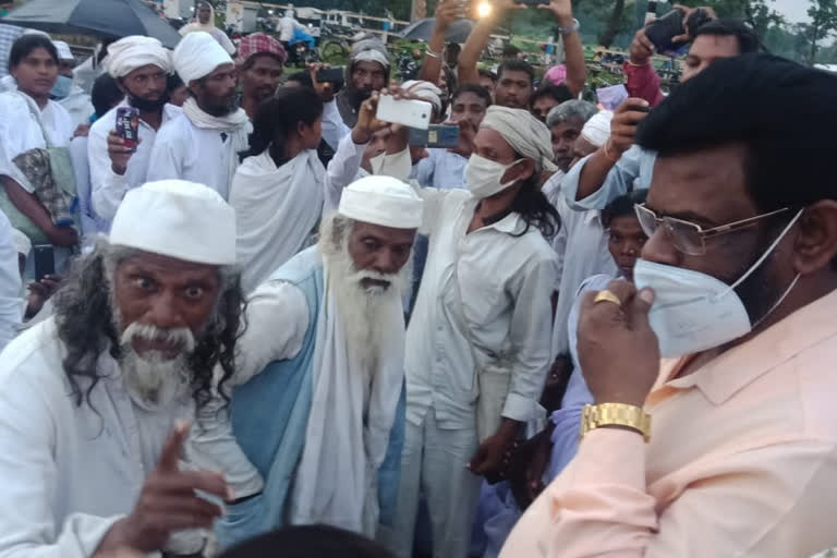 24 घंटे बाद भी नहीं माने टाना भगत, tana bhagat protest continues in latehar