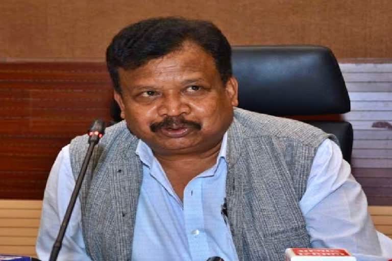 former-adg-regi-dungdung-resigns-from-jharkhand-party