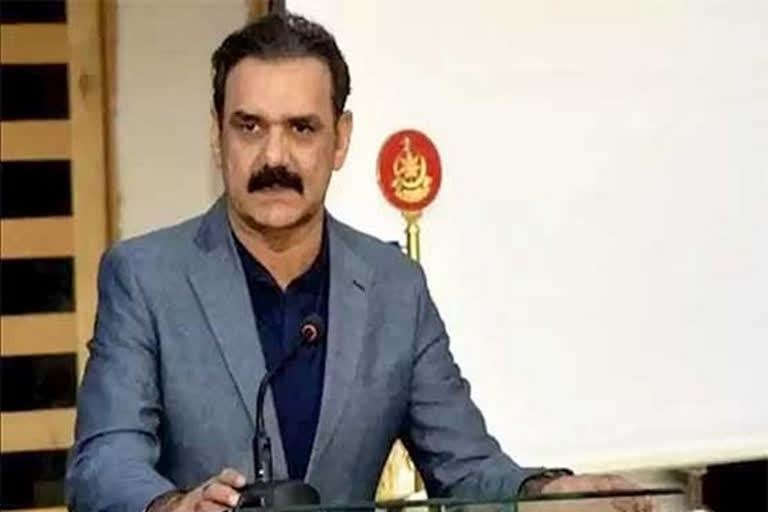 pakistan pms top aide, asim bajwa resigns