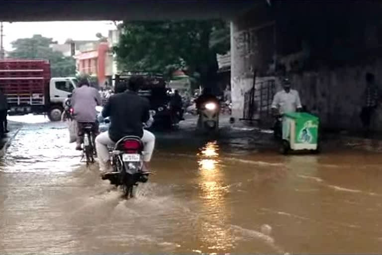 സെപ്‌തംബർ എട്ട് വരെ  വ്യാപക മഴ  സാധ്യത  കേന്ദ്ര കാലാവസ്ഥ നിരീക്ഷണ കേന്ദ്രം  rain update