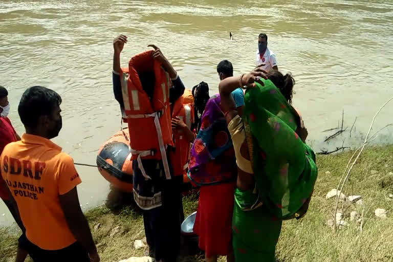 ndrf rescues 19 laborers,  ndrf rescues 19 laborers in baran