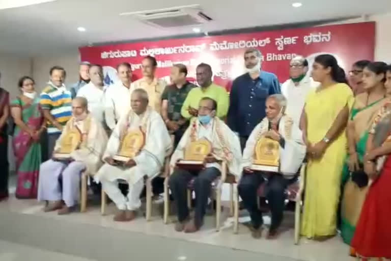 Ganeshotsava Committees felicitate the press distributors