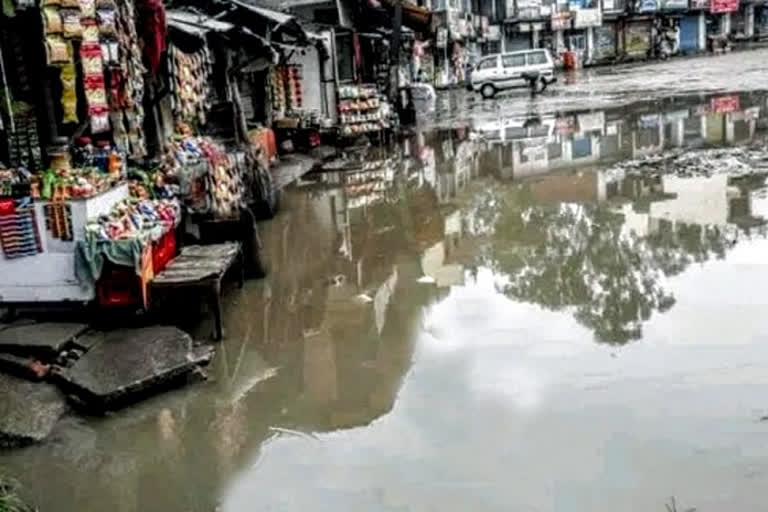 Water logging in Jahu bus station