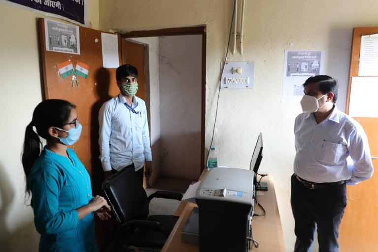 Collector did surprise inspection of Navodaya Vidyalayal