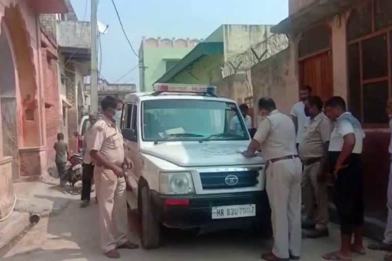 Brother killed elder brother by stabbing him in rohtak