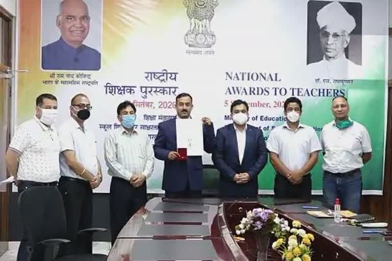 Government teacher Sunil Kumar of District Udhampur received the prestigious National Teacher Award 2020