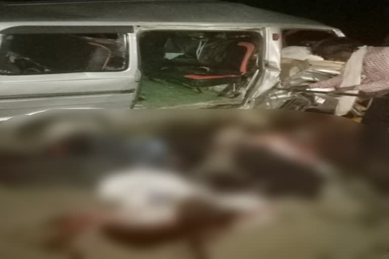 7 people died in road accident in  Bhilwara.