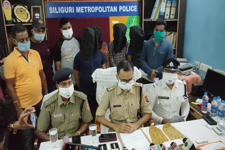 4 snatchers are arrested at siliguri town