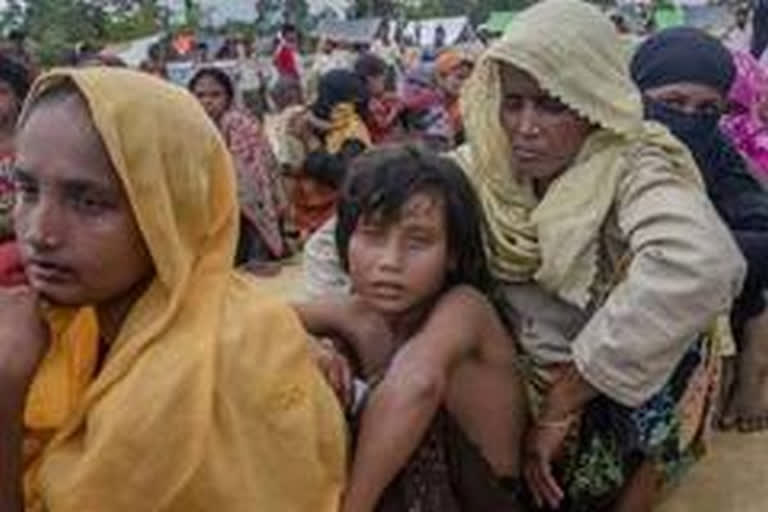 300 Rohingya refugees reach Indonesia after being stranded at sea for months  Rohingya refugees  Indonesia  റോഹിങ്ക്യൻ അഭയാർഥികൾ  ഇന്തോനേഷ്യ  അഭയാർഥികൾ  മ്യാൻമർ