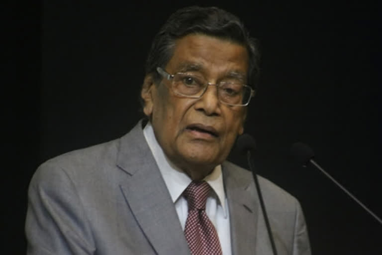 Supreme Court quarantine COVID-19 K K Venugopal in self-quarantine Attorney General goes into self-quarantine உச்ச நீதிமன்றம் கரோனா பாதிப்பு கோவிட்-19 இந்திய தலைமை வழக்குரைஞர் கே.கே. வேணுகோபால்