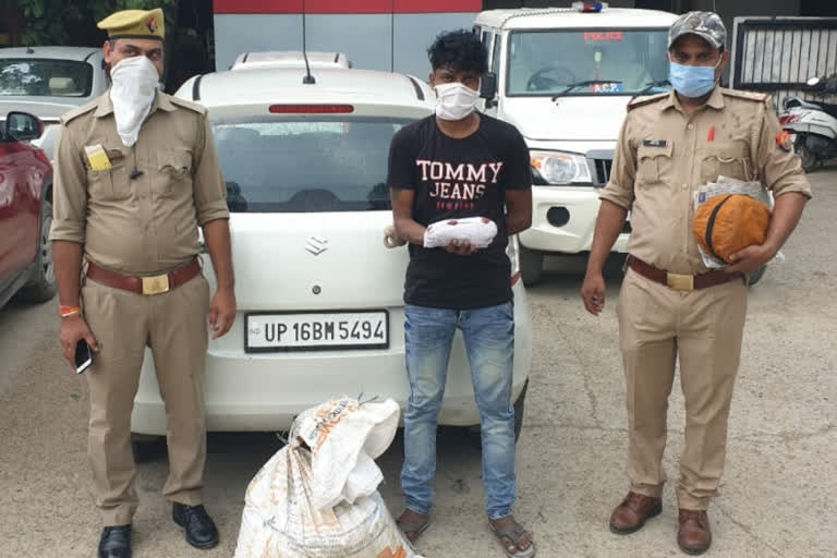 Smuggler arrested by noida sector 49 police with 50 KG cannabis