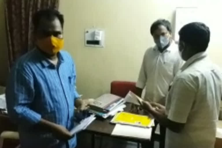 junior assistant arrested for taking bribe