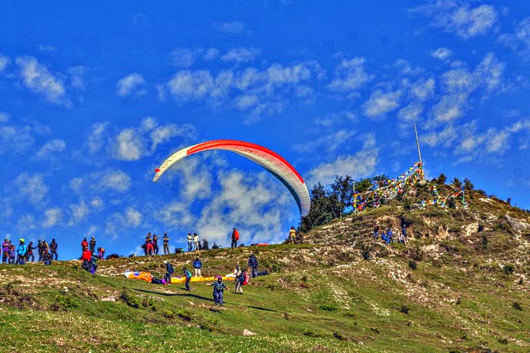 Himachal government will create paragliding center in bir-billing